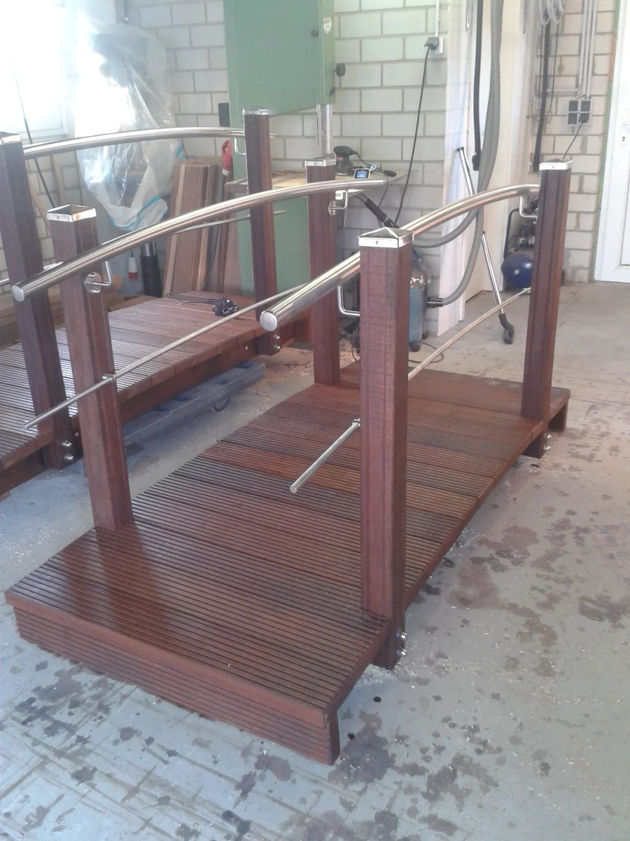 Teichbrücke Bankirai Standard